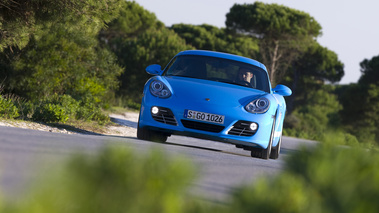 Porsche Cayman S bleu face avant penché