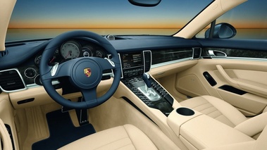 Porsche Panamera Turbo Inter