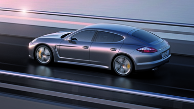 Porsche Panamera Turbo S - grise - 3/4 arrière gauche, dynamique