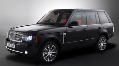 Range Rover Autobiography Black - 3/4 avant gauche, studio