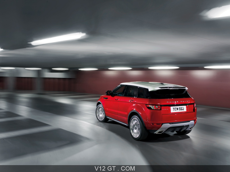 Range Rover Evoque 5 portes - rouge - 3/4 arrière gauche, dynamique ...