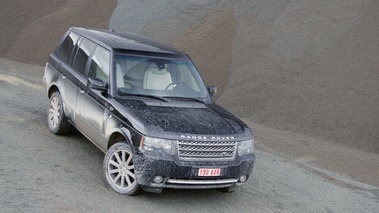 Range Rover Supercharged noir 3/4 avant droit penché vue de haut