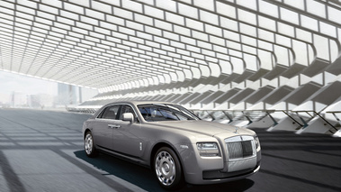 Rolls Royce Ghost Extended Wheelbase - 3/4 avant droit