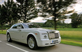 Rolls Royce Phantom Coupe blanc 3/4 avant droit travelling