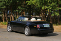 Rolls Royce Phantom Drophead Coupe noir 3/4 arrière gauche travelling 3