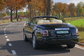 Rolls Royce Phantom Drophead Coupe noir 3/4 arrière gauche travelling