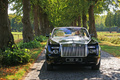 Rolls Royce Phantom Drophead Coupe noir face avant travelling