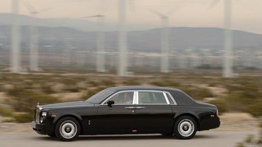 Rolls Royce Phantom LWB noir filé