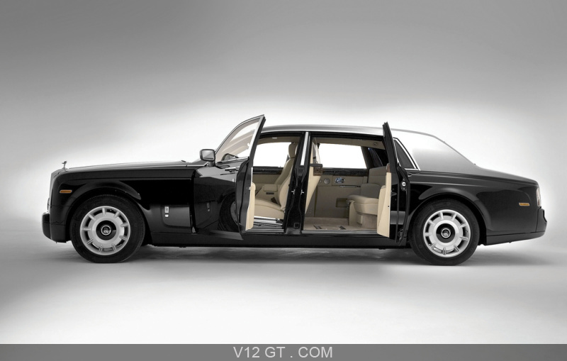 Rolls Royce Phantom LWB noir/gris profil portes ouvertes / Rolls Royce ...
