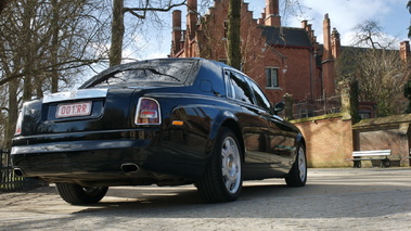 Rolls Royce Phantom / noire / 3/4 arrière 