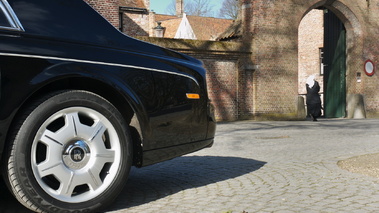 Rolls Royce Phantom / noire / détail roue arrière 
