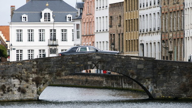 Rolls Royce Phantom / noire / dynamique pont 