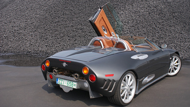 Spyker C8 Spyder anthracite Anvers charbon 3/4 arrière droit porte ouverte