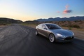Tesla Model S gris 3/4 avant droit travelling