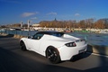 Tesla Roadster Sport blanc 3/4 arrière gauche travelling