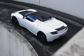 Tesla Roadster Sport blanc 3/4 arrière gauche vue de haut 4