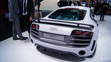 Mondial de l'Automobile Paris 2010 - Audi R8 GT blanc 3/4 arrière droit