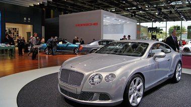 Mondial de l'Automobile Paris 2010 - Bentley Continental GT gris 3/4 avant gauche