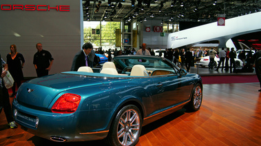 Mondial de l'Automobile Paris 2010 - Bentley Continental GTC Series 51 vert 3/4 arrière droit
