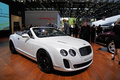 Mondial de l'Automobile Paris 2010 - Bentley Continental Supersports Cabriolet blanc 3/4 avant droit