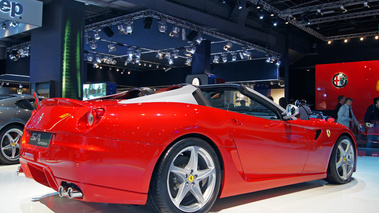 Mondial de l'Automobile Paris 2010 - Ferrari 599 SA Aperta rouge 3/4 arrière droit 2