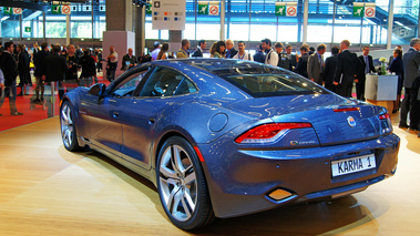 Mondial de l'Automobile Paris 2010 - Fisker Karma bleu 3/4 arrière gauche