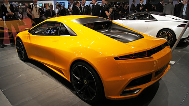 Mondial de l'Automobile Paris 2010 - Lotus Elan orange 3/4 arrière gauche