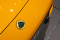 Mondial de l'Automobile Paris 2010 - Lotus Elan orange logo capot
