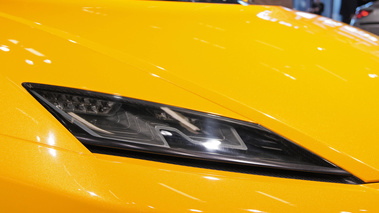 Mondial de l'Automobile Paris 2010 - Lotus Elan orange phare avant