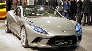 Mondial de l'Automobile Paris 2010 - Lotus Elite gris 3/4 avant droit