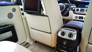 Mondial de l'Automobile Paris 2010 - Rolls Royce Ghost bleu intérieur