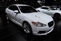 Salon de Genève 2010 - Jaguar XFR blanc 3/4 avant droit