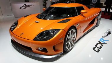 Salon de Genève 2010 - Koenigsegg CCXR orange 3/4 avant gauche