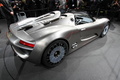 Salon de Genève 2010 - Porsche 918 Spyder gris 3/4 arrière droit