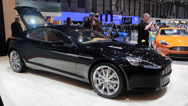 Aston Martin Rapide noir 3/4 avant droit coffre ouvert