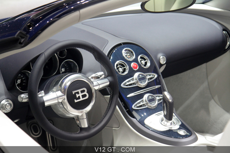 Bugatti Veyron Grand Sport carbone bleu tableau de bord / Salon de