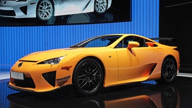 Lexus LF-A Nurburgring Edition orange 3/4 avant gauche