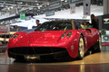 Pagani Huayra rouge 3/4 avant gauche