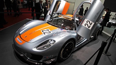 Porsche 918 RSR gris/orange 3/4 avant gauche portes ouvertes penché