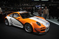 Porsche 997 GT3 R Hybrid blanc/orange 3/4 avant droit