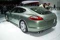 Porsche Panamera S Hybrid vert 3/4 arrière gauche