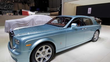 Rolls Royce 102EX bleu 3/4 avant gauche