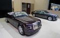 Rolls Royce Phantom Drophead Coupe violet & Ghost anthracite 3/4 avant droit