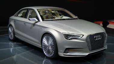 Audi A3 e-Tron Concept gris 3/4 avant droit