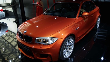 BMW Série 1M orange 3/4 avant gauche