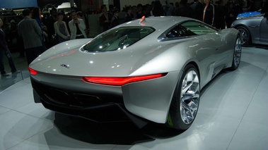 Jaguar C-X75 gris 3/4 arrière droit