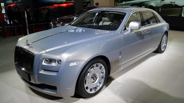 Rolls Royce Ghost LWB bleu 3/4 avant gauche