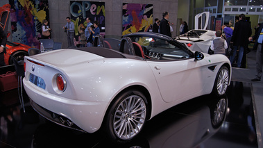 Top Marques Monaco 2010 - Alfa Romeo 8C Competizione Spider blanc 3/4 arrière droit 