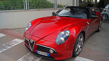 Top Marques Monaco 2010 - Alfa Romeo 8C Competizione Spider rouge test drive