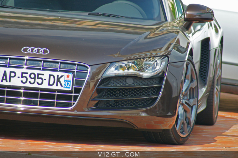Top Marques Monaco 2010 - Audi R8 Spyder marron 3/4 avant droit coupé ...
